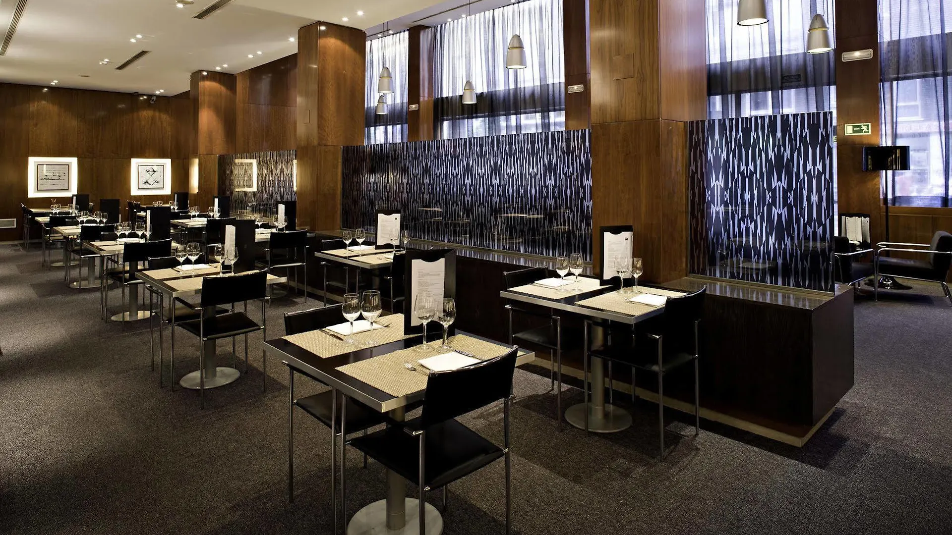 阿梅里卡大街万豪ac酒店 马德里 3*,